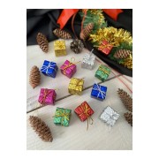 12'li Hediye Paketi Şeklinde Renkli Yılbaşı Ağacı Süsü