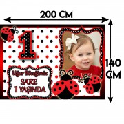 2 Metre Dev Boy Mucize Uğur Böceği Afişli Pankart, Kara Kedi