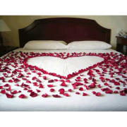 Evlilik Yıl Dönümü Oda Süsleme ve Romantik Yıldönümü Konsept 